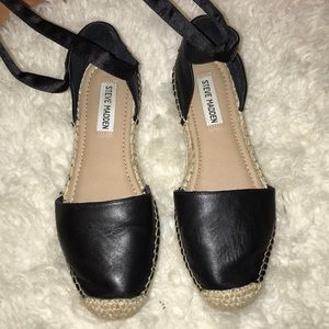 STEVE MADDEN BLACK ESPADRILLE/TIE UP SANDAL
